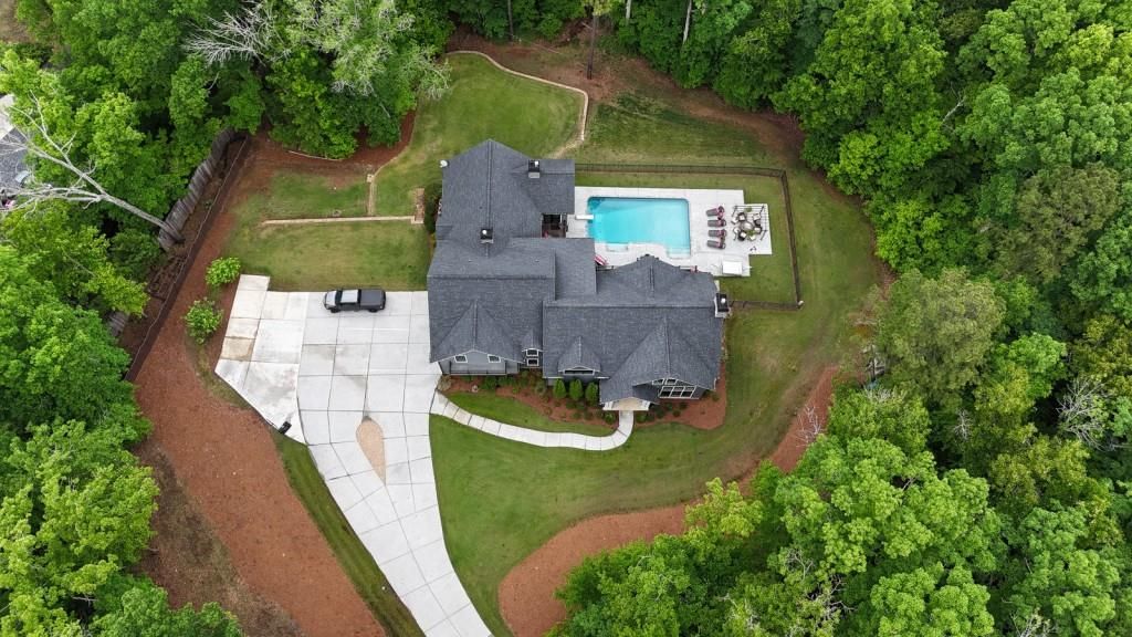 Image 68 of property listing at 14 Allatoona Estates Drive SE, Acworth, GA 30102