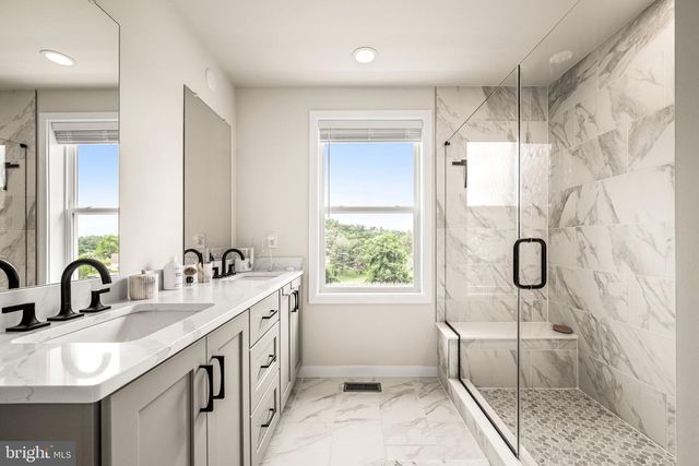 352 ASPEN WAY, King Of Prussia, PA 19406