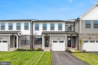 352 ASPEN WAY, King Of Prussia, PA 19406