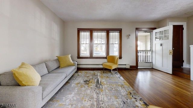 526 Spruce St, Roselle Park Boro, NJ 07204