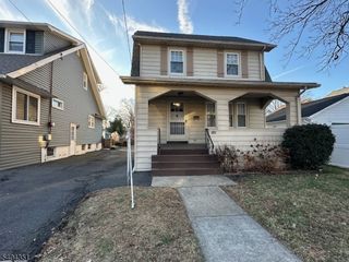 526 Spruce St, Roselle Park Boro, NJ 07204
