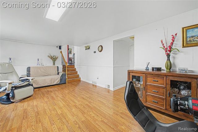 8710 Leslie Drive, Sterling Heights, MI 48314