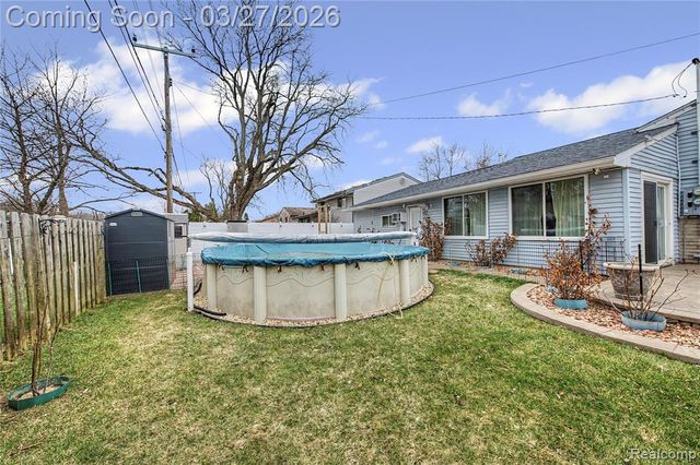 8710 Leslie Drive, Sterling Heights, MI 48314