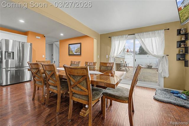 8710 Leslie Drive, Sterling Heights, MI 48314