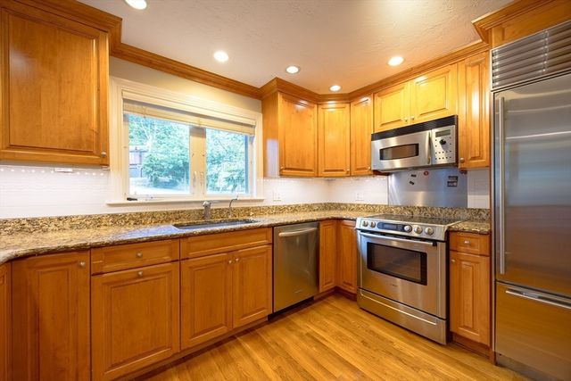 6 Peach Tree Ln 6, Newton, MA 02459