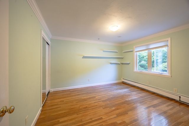 6 Peach Tree Ln 6, Newton, MA 02459