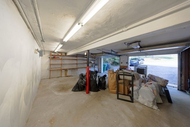 6 Peach Tree Ln 6, Newton, MA 02459