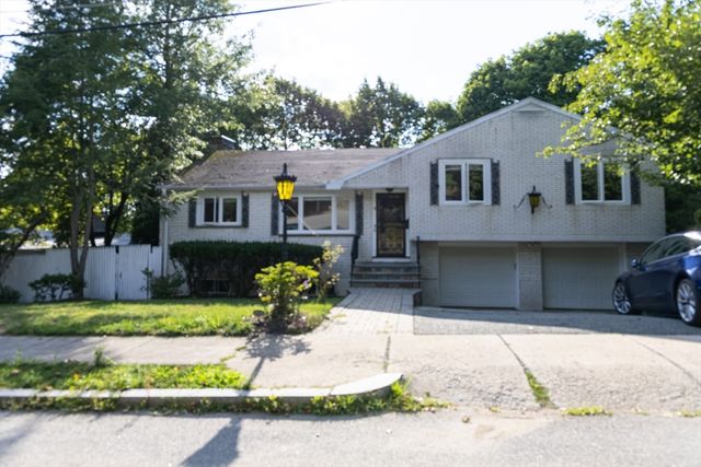6 Peach Tree Ln 6, Newton, MA 02459