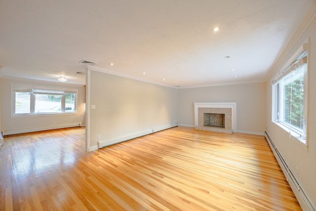 6 Peach Tree Ln 6, Newton, MA 02459