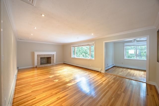 6 Peach Tree Ln 6, Newton, MA 02459