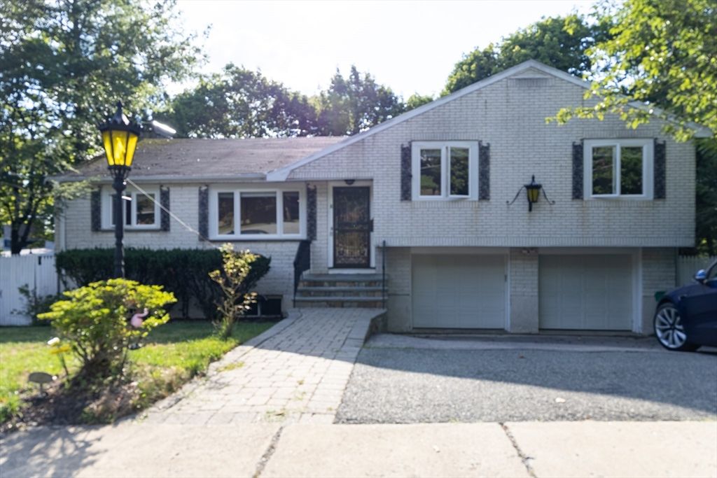 6 Peach Tree Ln 6, Newton, MA 02459