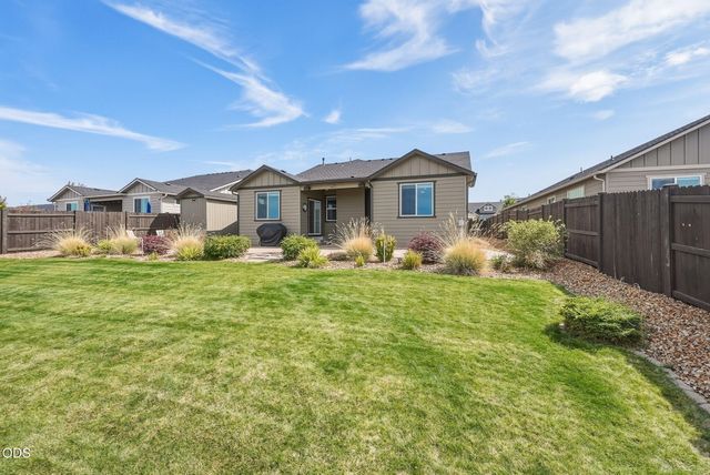 4421 SW Majestic Avenue, Redmond, OR 97756