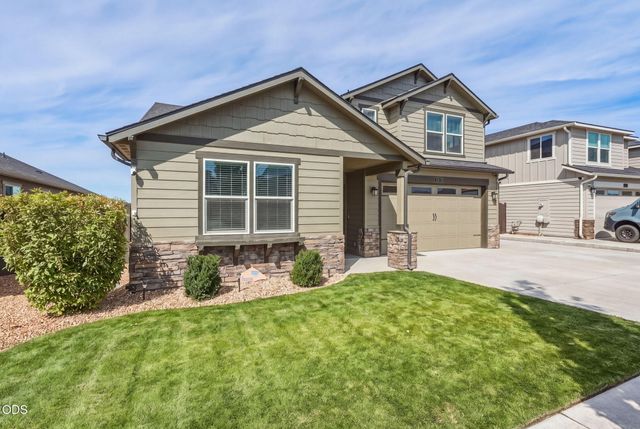 4421 SW Majestic Avenue, Redmond, OR 97756