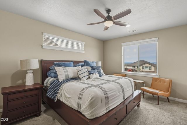 4421 SW Majestic Avenue, Redmond, OR 97756