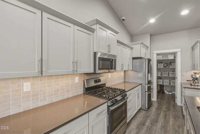 4421 SW Majestic Avenue, Redmond, OR 97756