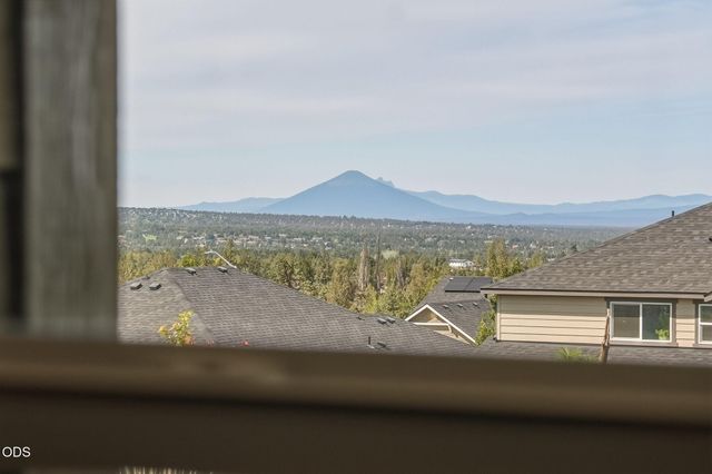 4421 SW Majestic Avenue, Redmond, OR 97756