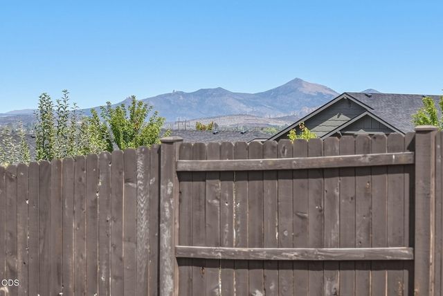 4421 SW Majestic Avenue, Redmond, OR 97756