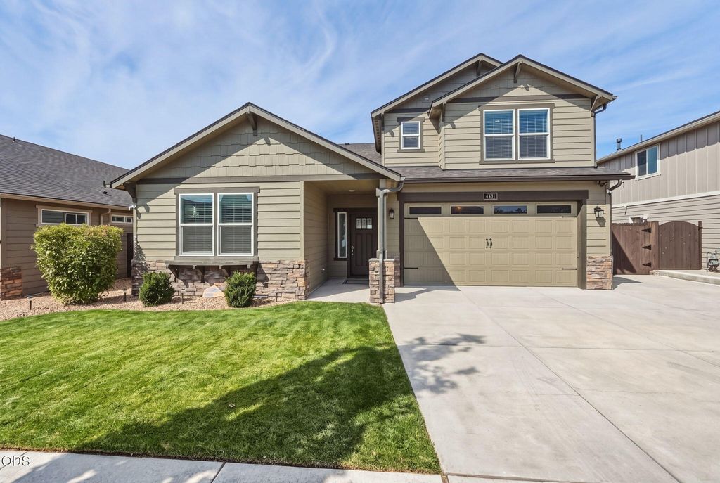 4421 SW Majestic Avenue, Redmond, OR 97756