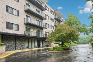 1S150 Spring Road 5F, Oakbrook Terrace, IL 60181