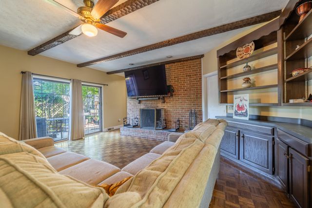 972 Edgewater Drive, Lexington, KY 40502