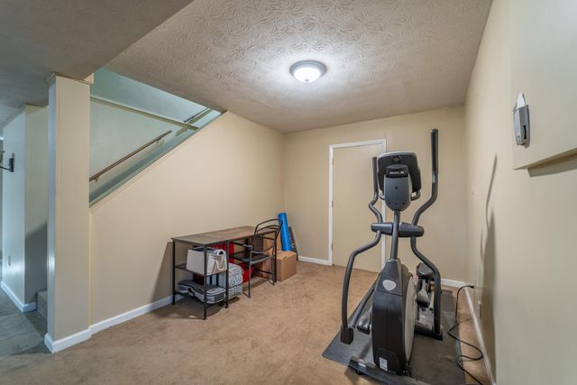 972 Edgewater Drive, Lexington, KY 40502