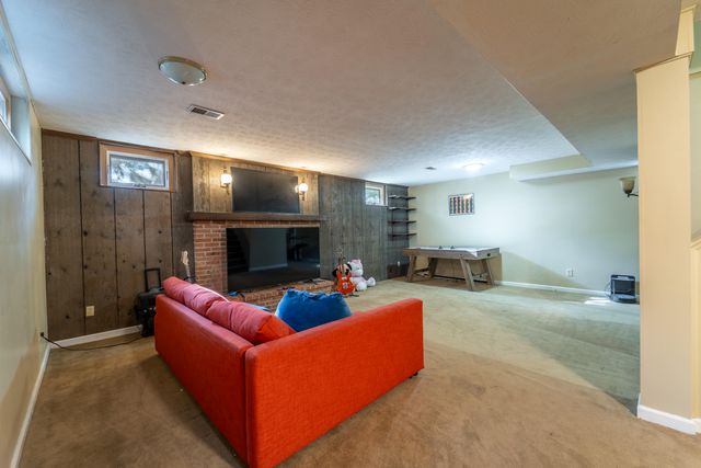 972 Edgewater Drive, Lexington, KY 40502