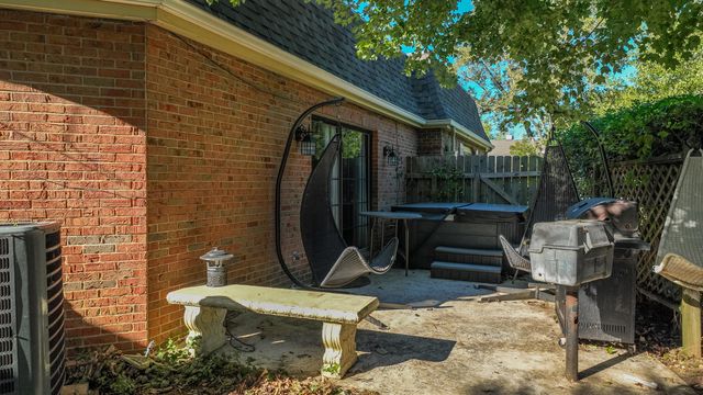972 Edgewater Drive, Lexington, KY 40502