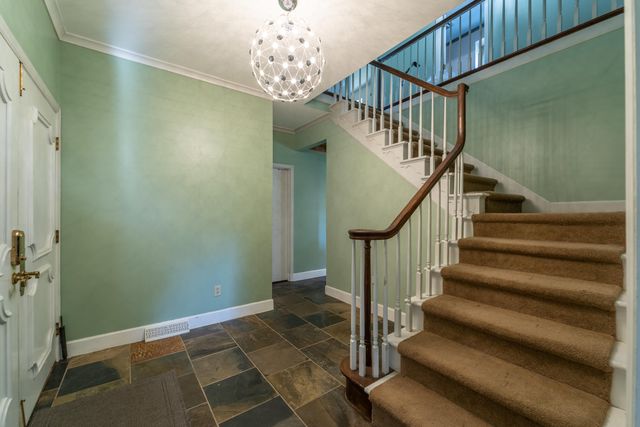972 Edgewater Drive, Lexington, KY 40502