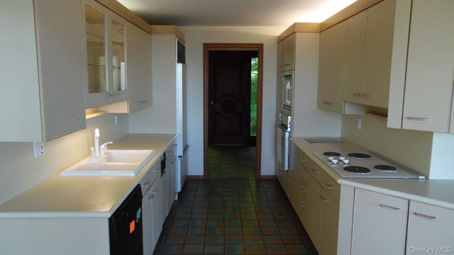 5 Eagle Head Road, Cornwall On Hudson, NY 12520