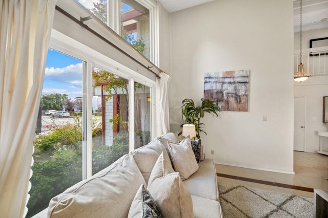 60 Beach Park Boulevard, Foster City, CA 94404