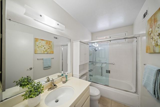 60 Beach Park Boulevard, Foster City, CA 94404