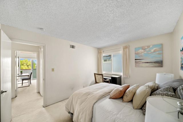 60 Beach Park Boulevard, Foster City, CA 94404