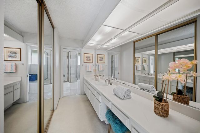 60 Beach Park Boulevard, Foster City, CA 94404