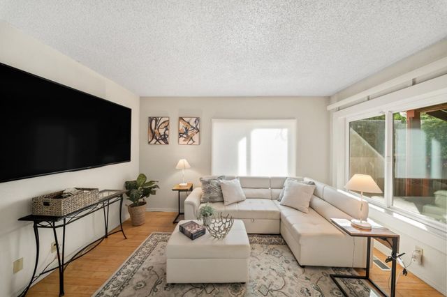 60 Beach Park Boulevard, Foster City, CA 94404