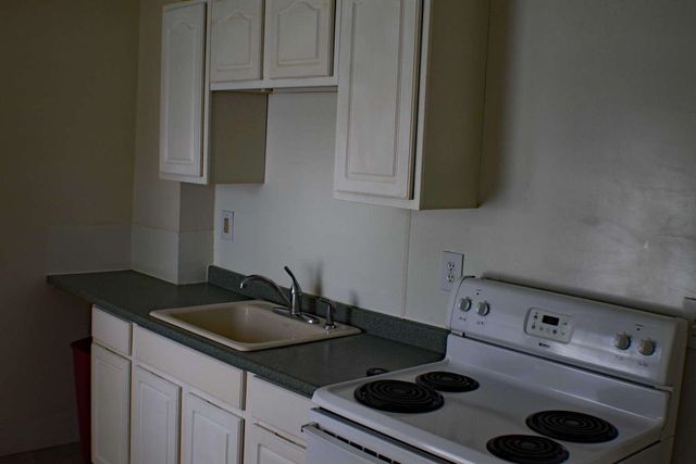 44 S. Village Road, Loudon, NH 03303