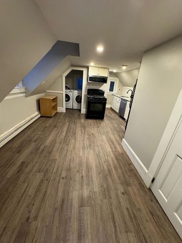 368 N Elm St 2, West Bridgewater, MA 02379