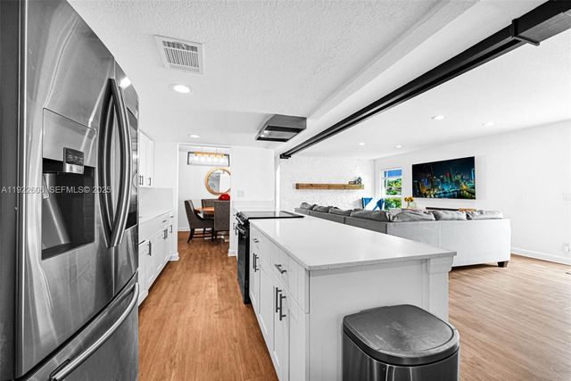 6303 NW 71st Ave, Tamarac, FL 33321