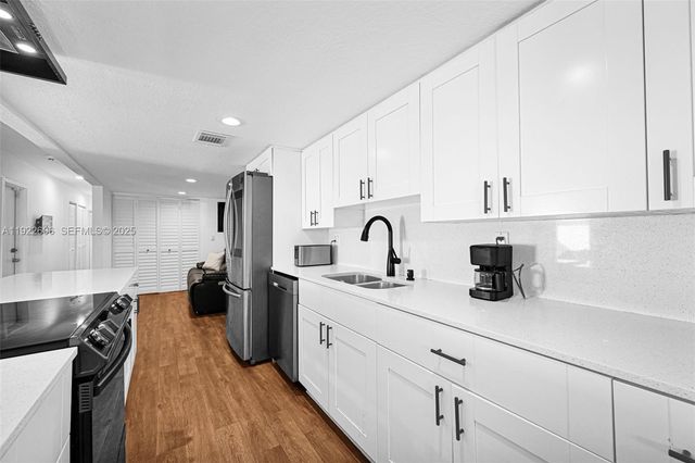 6303 NW 71st Ave, Tamarac, FL 33321