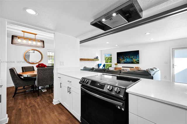 6303 NW 71st Ave, Tamarac, FL 33321