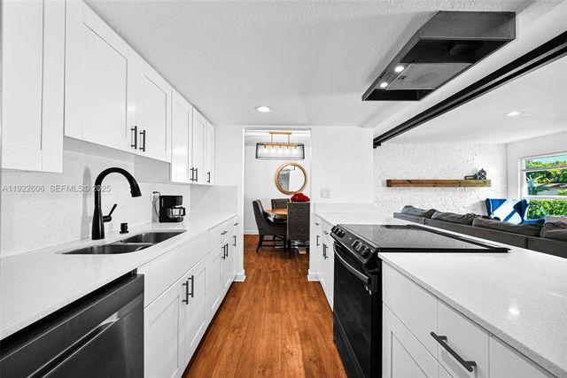 6303 NW 71st Ave, Tamarac, FL 33321