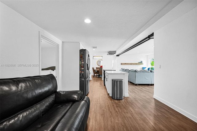 6303 NW 71st Ave, Tamarac, FL 33321