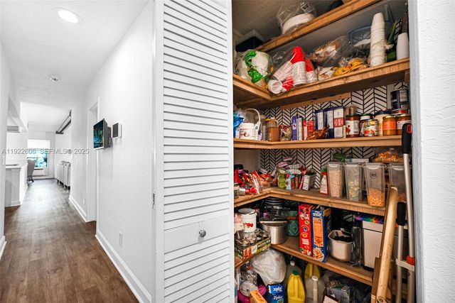 6303 NW 71st Ave, Tamarac, FL 33321