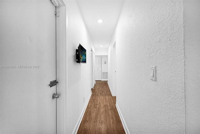 6303 NW 71st Ave, Tamarac, FL 33321