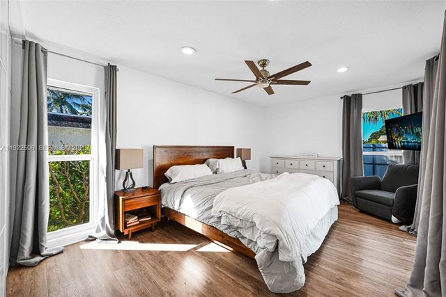 6303 NW 71st Ave, Tamarac, FL 33321