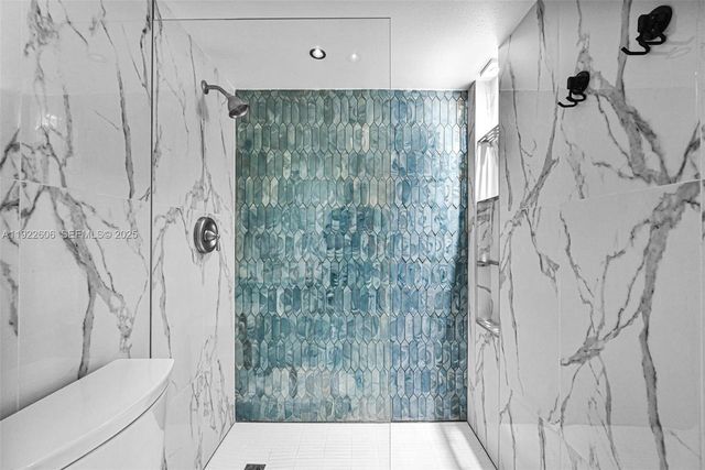 6303 NW 71st Ave, Tamarac, FL 33321