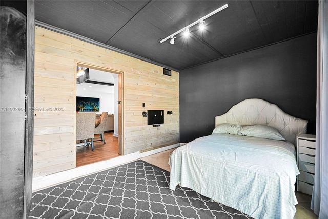 6303 NW 71st Ave, Tamarac, FL 33321