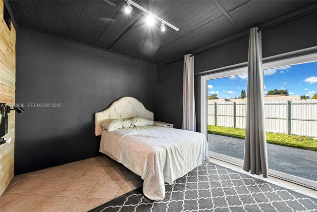 6303 NW 71st Ave, Tamarac, FL 33321