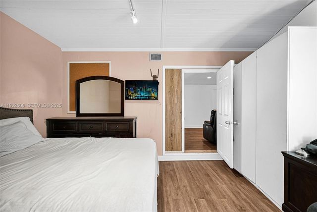 6303 NW 71st Ave, Tamarac, FL 33321