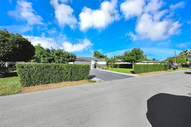 6303 NW 71st Ave, Tamarac, FL 33321