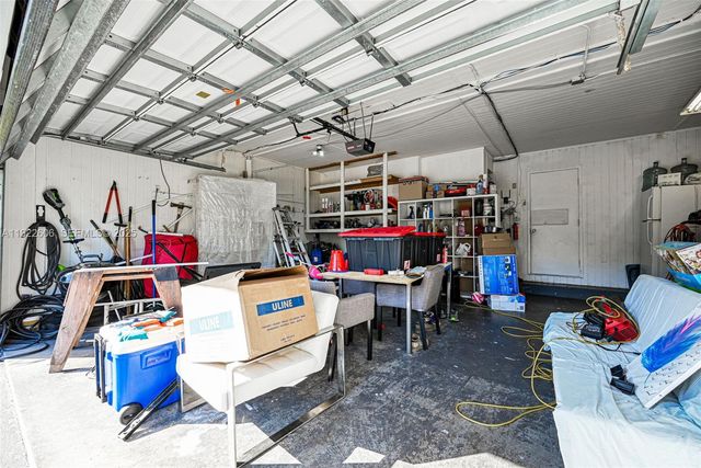 6303 NW 71st Ave, Tamarac, FL 33321